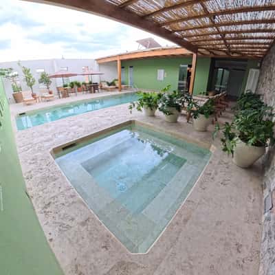 CASAREYNA Hotel