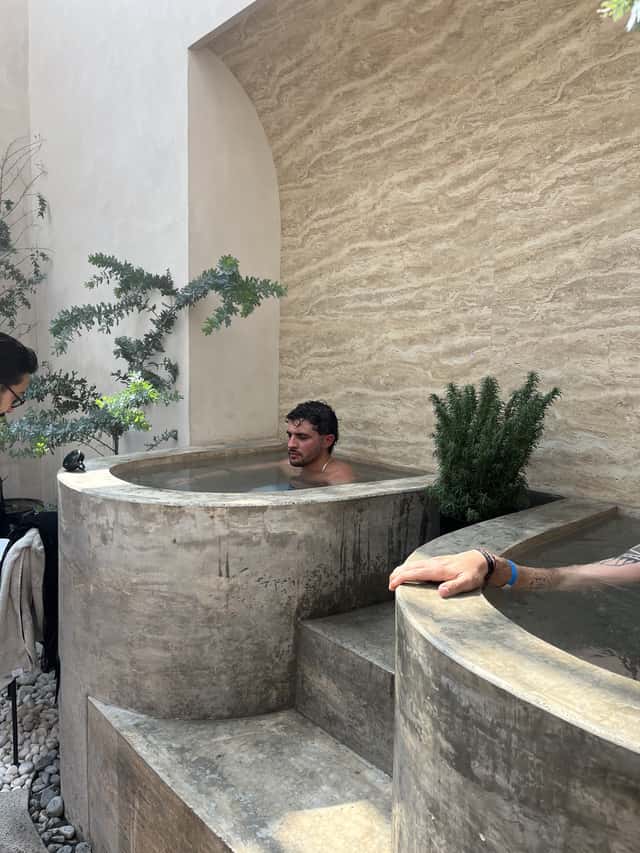 Casa Una Sauna, Cold Plunge, CoWork & Community
