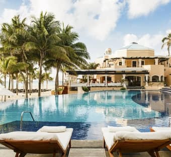 Royal Hideaway Playacar