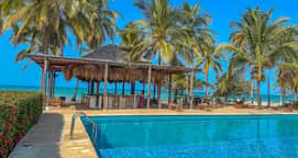 Huku Beach Hostel Palomino