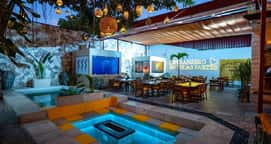 KUKU Spa Bar