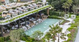 Lay Beach Club