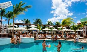 Hotel Bahama Bay Pool Club con day pass