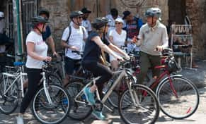 Hotel Cartagena Walking & Bike Tours con day pass