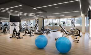 Hotel Four Points by Sheraton Tequendama, Bogota con day pass