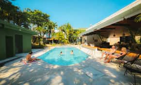 Hotel Viajero La Fortuna Hostel con day pass