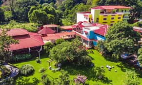 Hotel Guacayamos Hotel & Villas con day pass