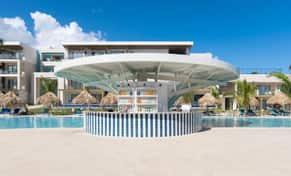 Hotel Serenade All Suites, Adults Only Resort con day pass