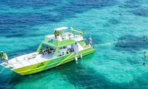 Hotel Tour Catamarán Privado con day pass