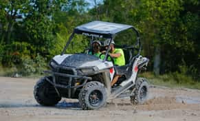 Hotel Tour de Buggy, Zip Line, Caballo, Splash of Emotions  con day pass