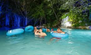 Hotel Tour Magic Mystic Memories - Polaris at Night con day pass