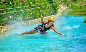 Hotel Tour Zip Line y Splash of Emotions con day pass