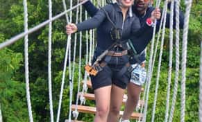 Hotel Tour de Buggy y Zip Line con day pass
