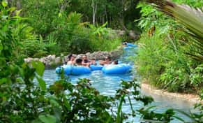 Hotel Tour Zipline Mega Splash con day pass