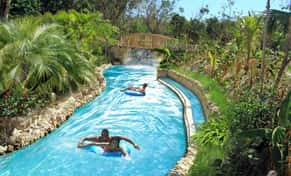Hotel Tour Zipline Mega Splash con day pass