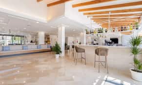 Hotel Globales Isabel con day pass