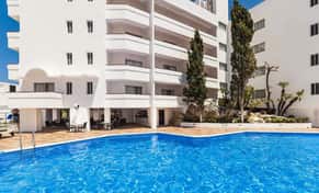 Hotel Globales Simar con day pass