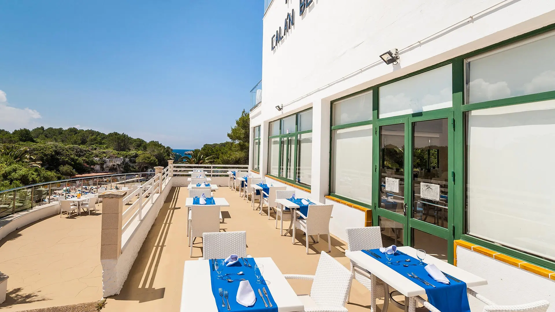 Hotel Globales Cala'n Blanes con day pass