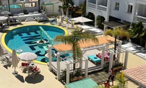 Hotel ENDLSS Beach & Disco Hotel con day pass