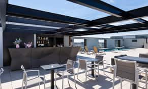 Hotel Alexandre Fira Congress con day pass