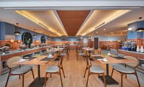 Hotel Aston Inn Jemursari Surabaya con day pass