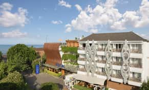 Hotel Aston Canggu Beach Resort con day pass