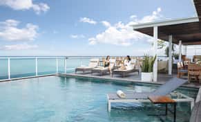 Hotel Aston Canggu Beach Resort con day pass