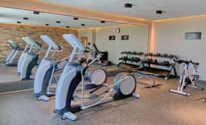 Hotel City Express Plus by Marriott Mazatlan con day pass