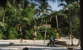 Hotel Mayan Monkey Isla Mujeres | Hotel Beach Front con day pass