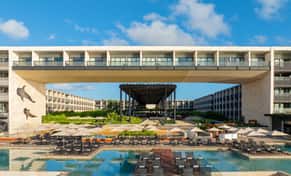 Hotel Devossion By Live Aqua Playa del Carmen con day pass