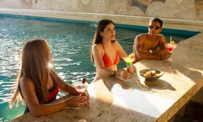 Hotel Holiday Inn & Suites Puerto Vallarta Marina & Golf an IHG Hotel con day pass
