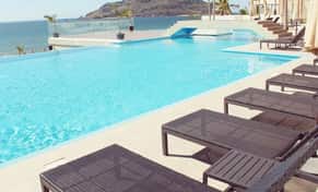 Hotel DoubleTree By Hilton Mazatlán con day pass