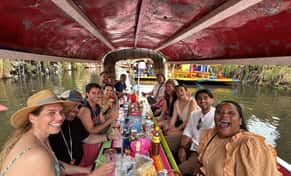 Hotel Fiestas en Xochimilco con day pass