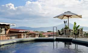 Hotel Mama Chuy Hotel & Villas con day pass