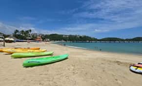 Hotel Nirú Beach Club by Binniguenda Huatulco con day pass