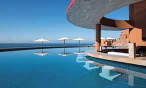 Hotel Club Regina Los Cabos con day pass