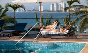 Hotel The Paramar Beachfront Hotel Boutique Puerto Vallarta con day pass