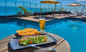 Hotel City Express Plus by Marriott Ensenada con day pass