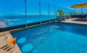 Hotel City Express Plus by Marriott Ensenada con day pass