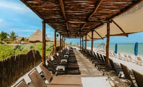 Hotel Kokomo Hotel & Club de Playa con day pass