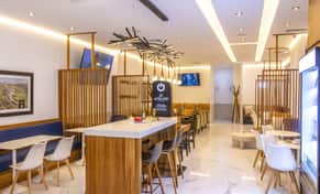 Hotel Mera VIP Lounges Terminal 3 con day pass