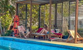 Hotel zzzHuku Beach Hostel Palomino con day pass