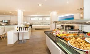 Hotel zzzGlobales Apartamentos Lord Nelson con day pass