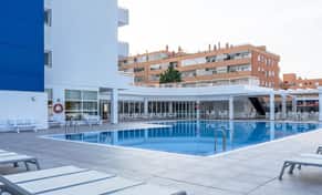 Hotel zzzGlobales Pionero con day pass