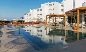 Hotel zzzCaramelo Marina Cala'n Bosch con day pass