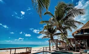 Hotel zzzAmansala Eco-Chic Resort & Spa con day pass