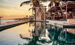Hotel zzzAmansala Eco-Chic Resort & Spa con day pass