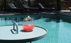 Hotel zzzFeelviana con day pass
