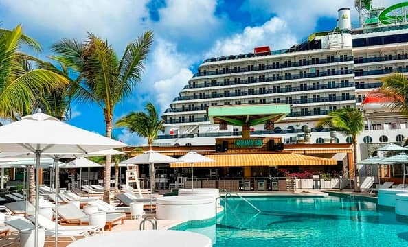 Hotel Bahama Bay Pool Club con day pass