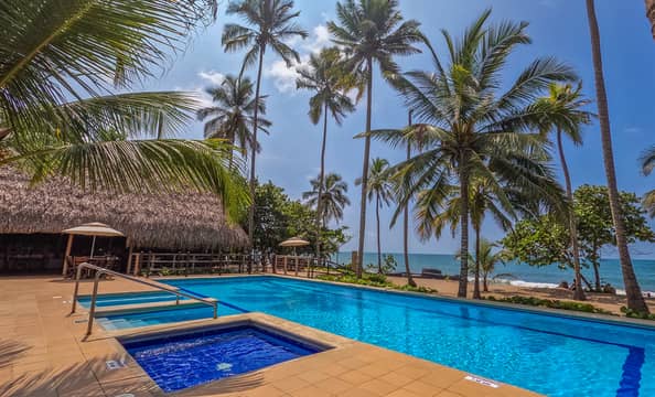 Hotel Hotel, Restaurante & Bar Chiniu– Palomino con day pass